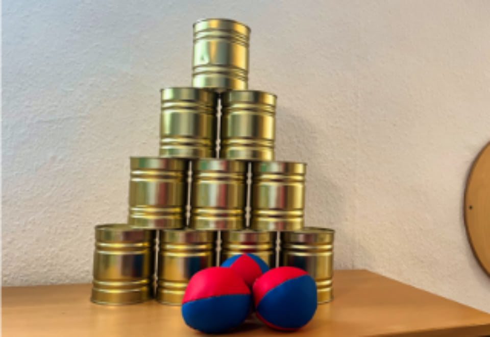 Lerne Die Kunst Tricks Des Dosenwerfens 3 2 1 Oder 5 4 3 2 1 Stapel lerne-die-kunst-tricks-des-dosenwerfens-3-2-1-oder-5-4-3-2-1-stapel